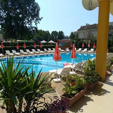 Blue Summer Sunny Beach Ngoại thất bức ảnh