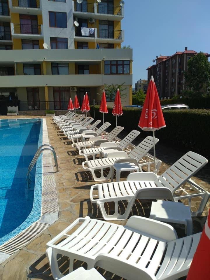 Blue Summer Sunny Beach Ngoại thất bức ảnh