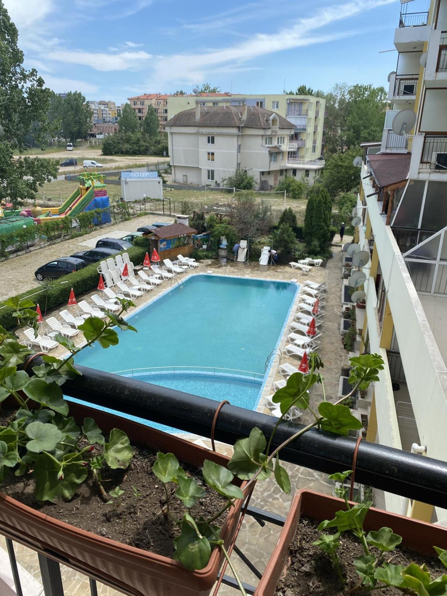 Blue Summer Sunny Beach Ngoại thất bức ảnh